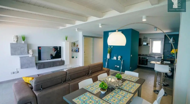 "I MORI LUXORY APARTMENTS" - Attico mansardato con incantevole vista mare, Book Apartment Hotels in Sicily with Parking, Parking