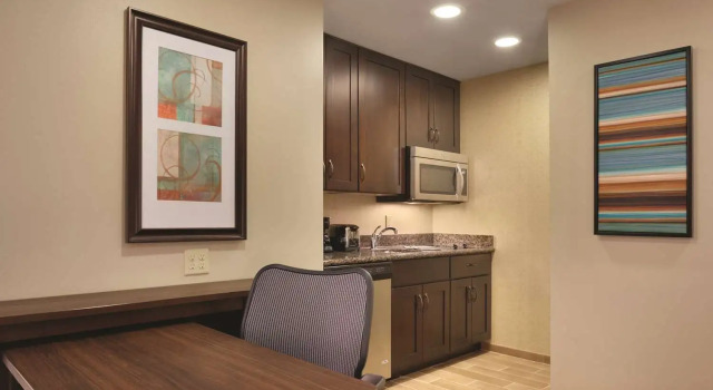 Люкс Homewood Suites by Hilton Kalamazoo-Portage