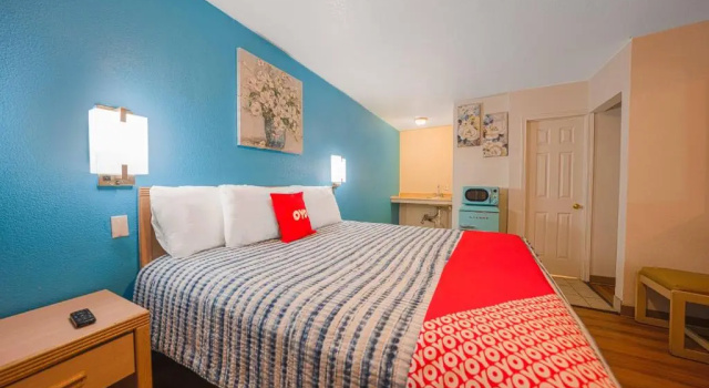 Четырёхместный номер Standard Royal Gateway Motel
