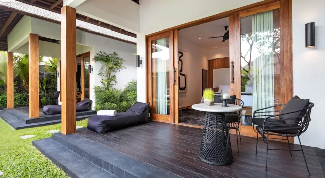 Villa Luxury Villa Wolfe by Villa Finder