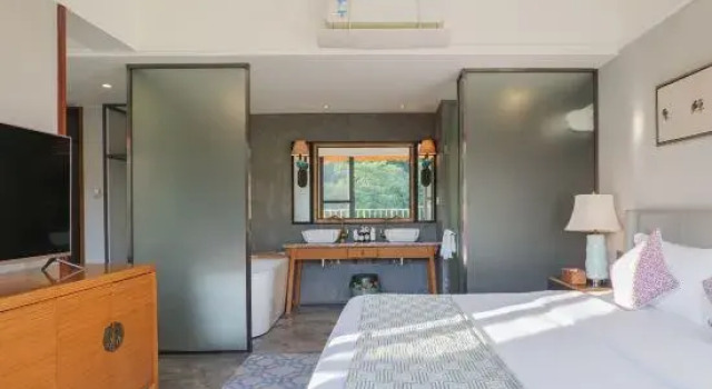 Люкс Courtyard Hotel (Yangshuo Li River)