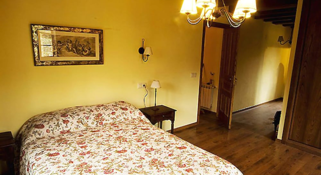 Casa Berbesa, Prenota Hotel Castropol 