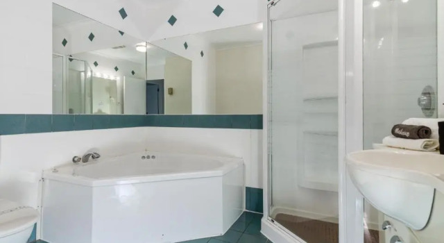 Семейный люкс c 1 комнатой ASURE PRINCE motor lodge
