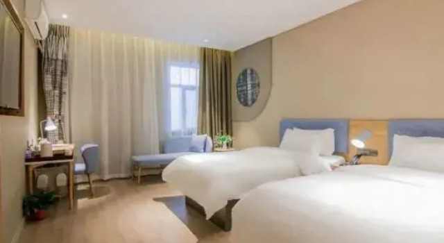 Homeinn · neo (Nanjing Qiaobei Hongyang Plaza Taishan Xincun Subway Station)