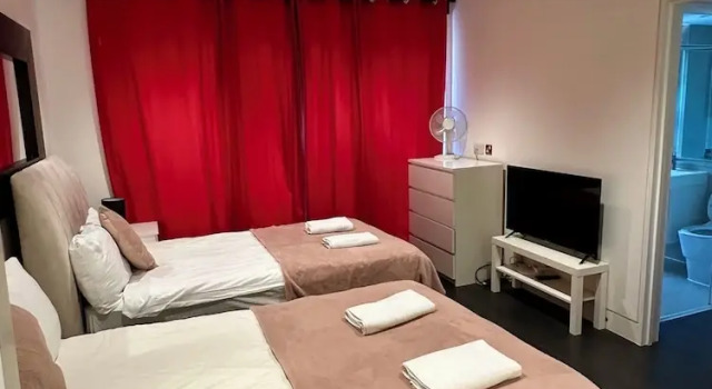 Апартаменты Comfort Eurostar Comfort Inn Studio Apartments