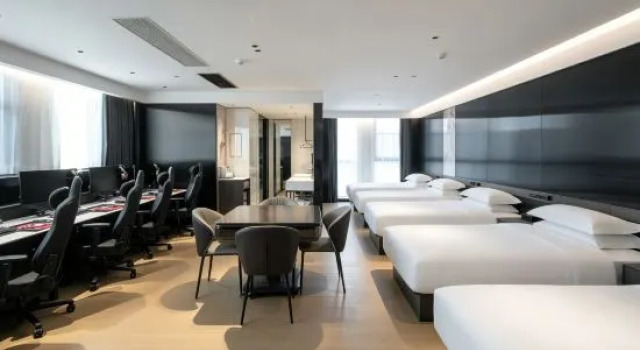 Кровать в общем номере Jiajing Time and Space Hotel (Jiaxing Longding Wanda Plaza Branch)