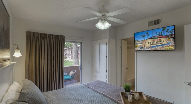 119 Fully Furnished 1BR Suite-Outdoor Pool! by RedAwning, Забронировать Апартаменты/квартира Апартаменты Пруда в Темпе, рядом с Vista Del Camino Park, Апартаменты/квартира