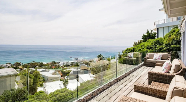 Коттедж Stylish Camps Bay Home With Sea Views Beleza Villa