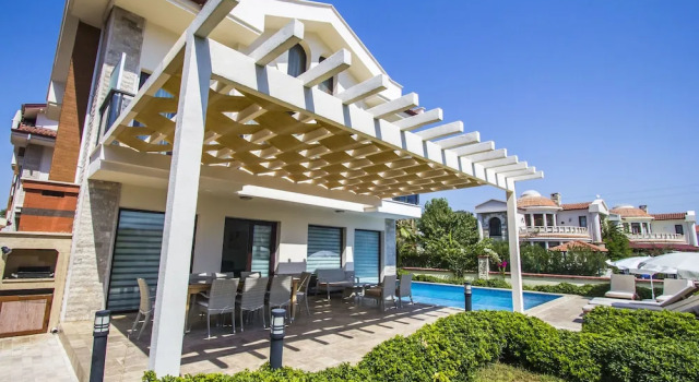 Villa East by Tatilpremium, Rezervovat Vila Hotely v Mugla s parkováním, Parkování