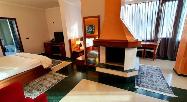 Семейный люкс с балконом Nov Hotel