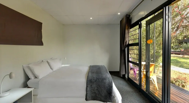 SleepOver Lanseria, Prenota Locanda Lanseria West Rand