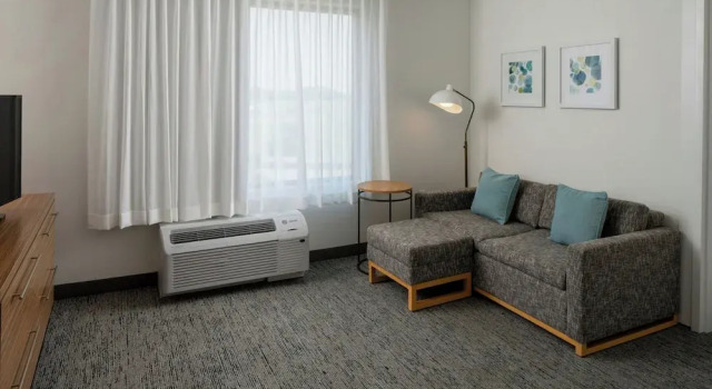 Люкс c 1 комнатой TownePlace Suites by Marriott Foley at OWA