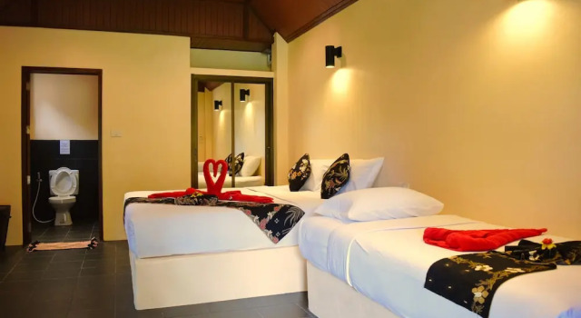Бунгало с балконом Lanta Pearl Beach Resort