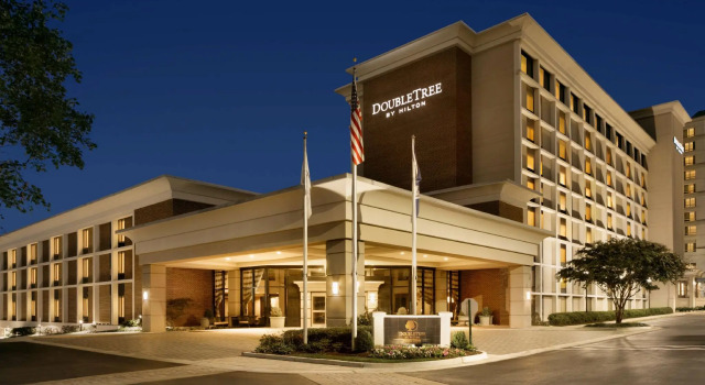 Crowne Plaza Tysons Corner-McLean, Boek Hotel Hotels in Virginia met parkeren, Parkeren