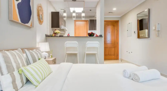 Elite LUX Holiday Homes - Fabulous Studio - Access to Beach Metro in Dubai Marina, Забронировать Апартаменты/квартира Апартаменты Эмирата Дубая, рядом с Dubai Marina Yacht Club, Апартаменты/квартира