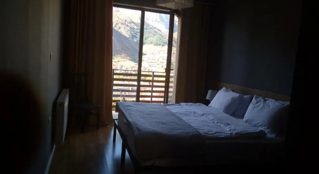 Двухместный номер Standard с балконом Hilltop Kazbegi