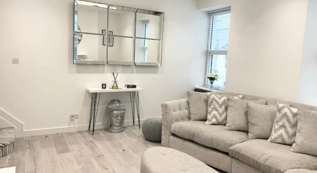 Апартаменты The Grenville - Stunning Spacious Central Plymouth Apartment - Sleeps 4