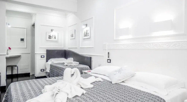 Четырёхместный номер Standard Rome Central Inn