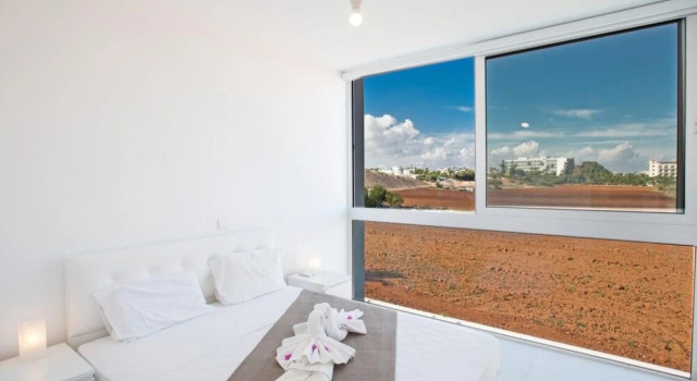 Villa Ava AQ BP3 in Pernera, Boek Villa Hotels in Protaras met parkeren, in de buurt van Sunrise Beach, Parkeren