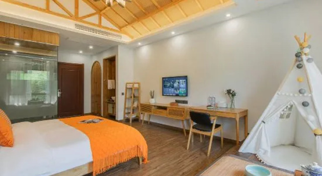 Тент с красивым видом из окна Anji Lvting · Hot Spring Resort Luxury Bamboo View Villa (Yucun Liangshan Scenic Area Branch)