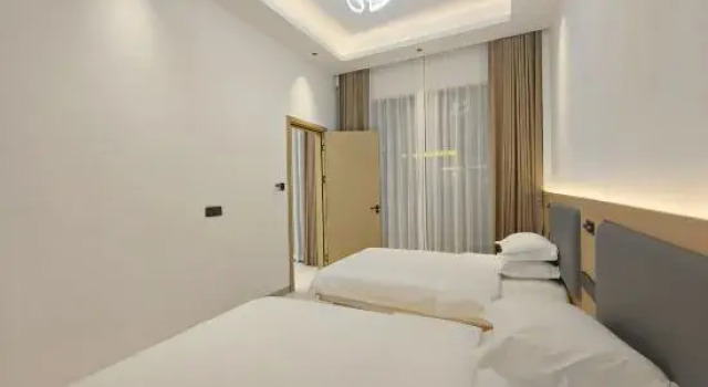 Люкс seaward silk road aet hotel