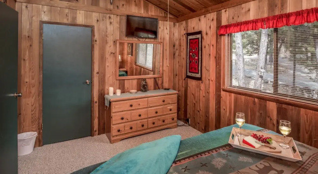3 Bears Cabin - Two Bedroom Cabin, Забронировать Отель СПА-отели Руидозо, рядом с Гольф-клуб «The Links at Sierra Blanca», SPA-услуги