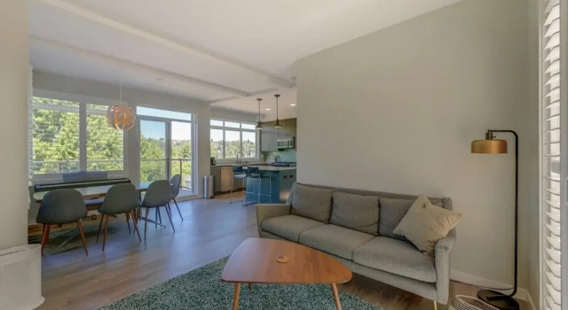 5 Min To Downtown Seattle! 3br & 2ba Cozy Townhome 3 Bedroom Townhouse by Redawning, Забронировать Отель Сиэтл штат Вашингтон, рядом с Шоколадная фабрика Theo
