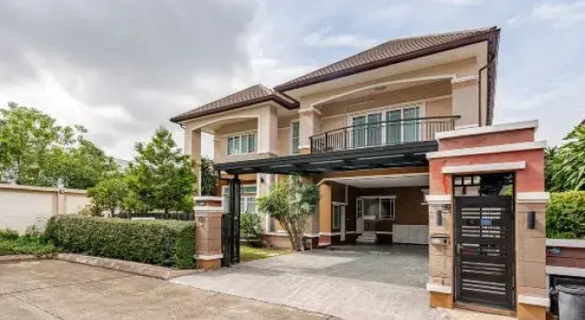 Kevins Pool Villa at Chiang Mai - 4BDR 4Bath Airport & Old City 5min, Забронировать Вилла Коттеджи Чиангмай, рядом с Офис компании Elephant Care &amp; Grand Canyon Jumping, Коттедж