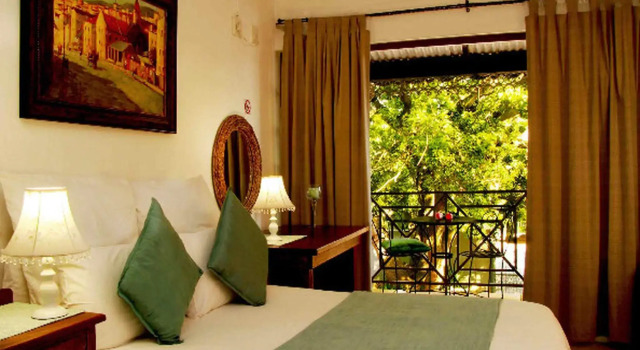 JCups Guest House, Забронировать Гостевой дом Центурион Tshwane, рядом с Zwartkop Golf Estate