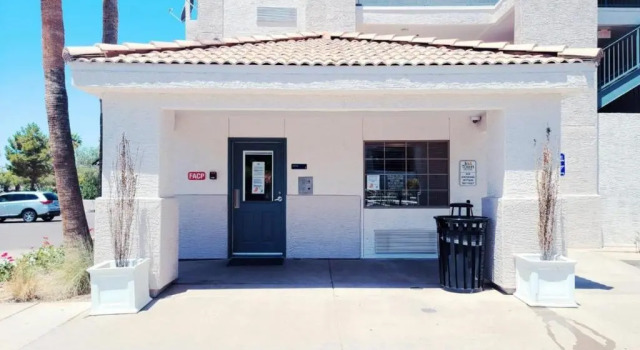 Intown Suites Extended Stay Phoenix Az - Gilbert, Book Hotel Hoteller i Gilbert med parkering, Parkering