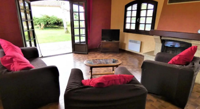 Gîte Tercis-les-Bains, 4 pièces, 6 personnes - FR-1-360-249, Rezerwuj Hotel Hotele w Tercis-les-Bains z parkingiem, Parking