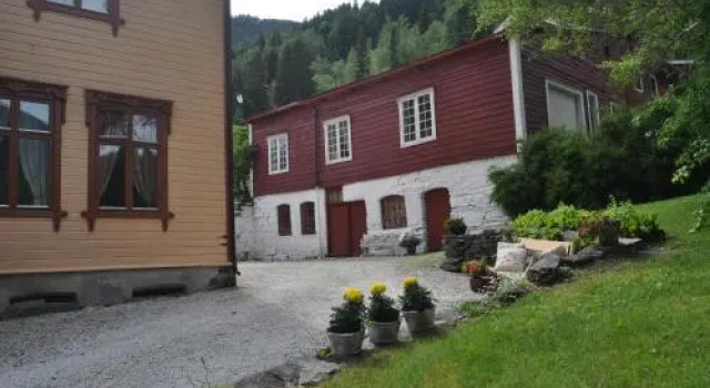 Døsen Gård, Book Hostel / Vandrerhjem Hostels i Sogn og Fjordane, Hostel / Vandrerhjem