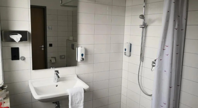 Четырёхместный номер Standard Hotel Haus vom Guten Hirten