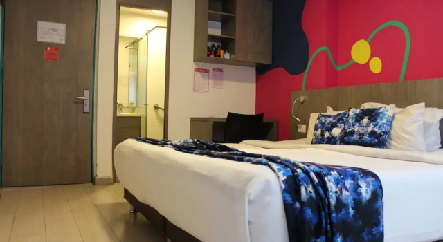Четырёхместный номер Standard c 1 комнатой Agora Suites Hotel, Check-in digital fácil con atención virtual 24h