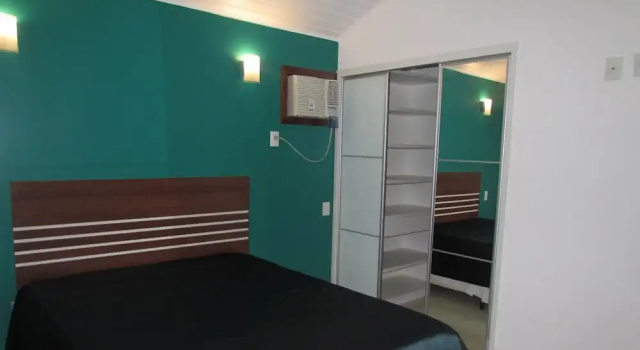 Casa em Condomínio Prox a R das Pedras