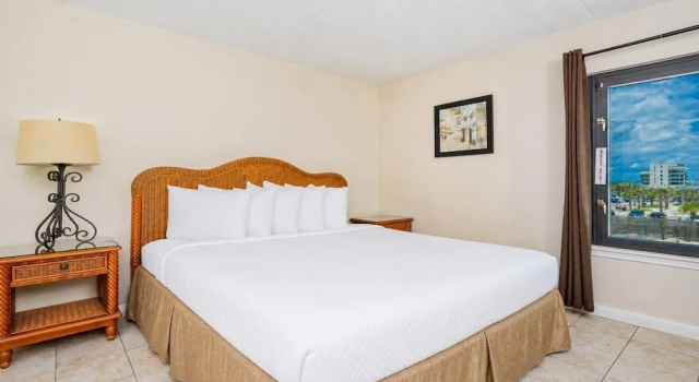 Номер Standard Island Winds East 201 3 Bedroom Condo