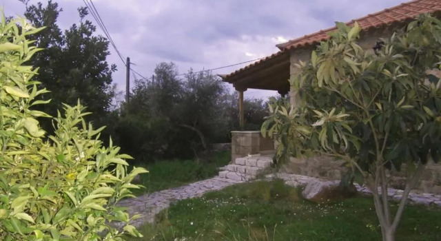Коттедж Maniatiko Village