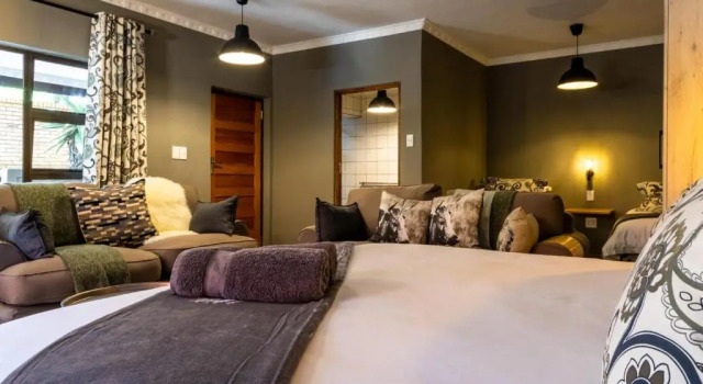 Люкс Classic Hornbill Family Suites