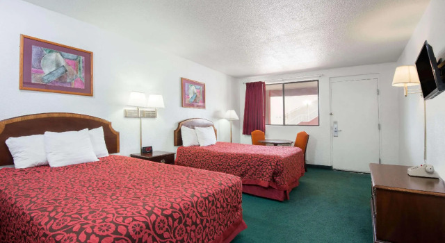 Четырёхместный номер Standard Days Inn by Wyndham Gallup