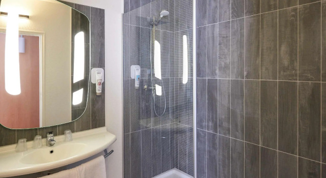 Двухместный номер Standard ibis Cholet