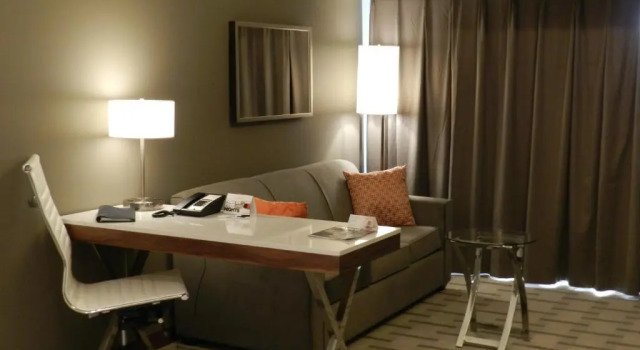 Двухместный люкс c 1 комнатой Radisson Hotel & Conference Centre Calgary Airport