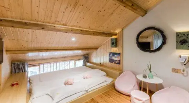 Семейный люкс с красивым видом из окна Nanjing Qingjian 1949 Bed and Breakfast (Yunshuiyao Scenic Area Branch)