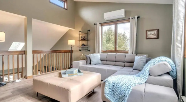 Steps To The Lake House, Hot Tub, Game Room, Deck