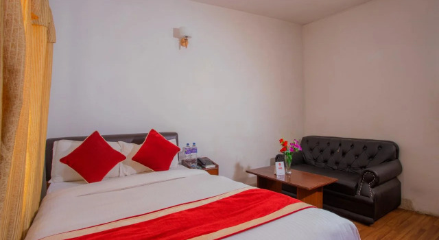OYO 104 Hotel Baltic Inn, Забронировать Отель Отели Асуиннатх с завтраком, Завтраки