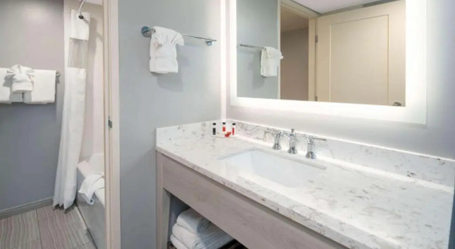Номер Standard Ramada by Wyndham Burbank Airport