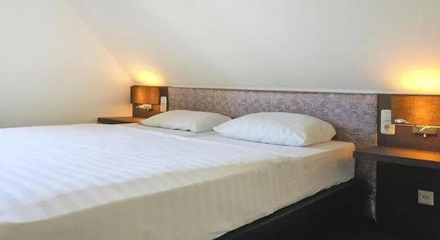Ferienhaus im Van der Valk Resort in Linstow, Забронировать Курортный отель Отели Линстов с парковкой, Парковка