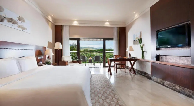 Четырёхместный номер Standard Grand Metropark Villa Resort Sanya Yalong Bay