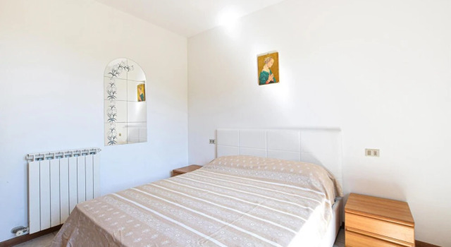 Beautiful Apartment in Lugana di Sirmione With Outdoor Swimming Pool and 1 Bedrooms, Забронировать Апартаменты/квартира Апартаменты Лугана-ди-Сирмионе, Апартаменты/квартира