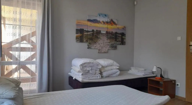 Apartament pod Dębami, Varaa Huoneisto Rowy 