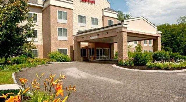 Двухместный люкс с 2 комнатами Fairfield Inn & Suites by Marriott Brunswick Freeport